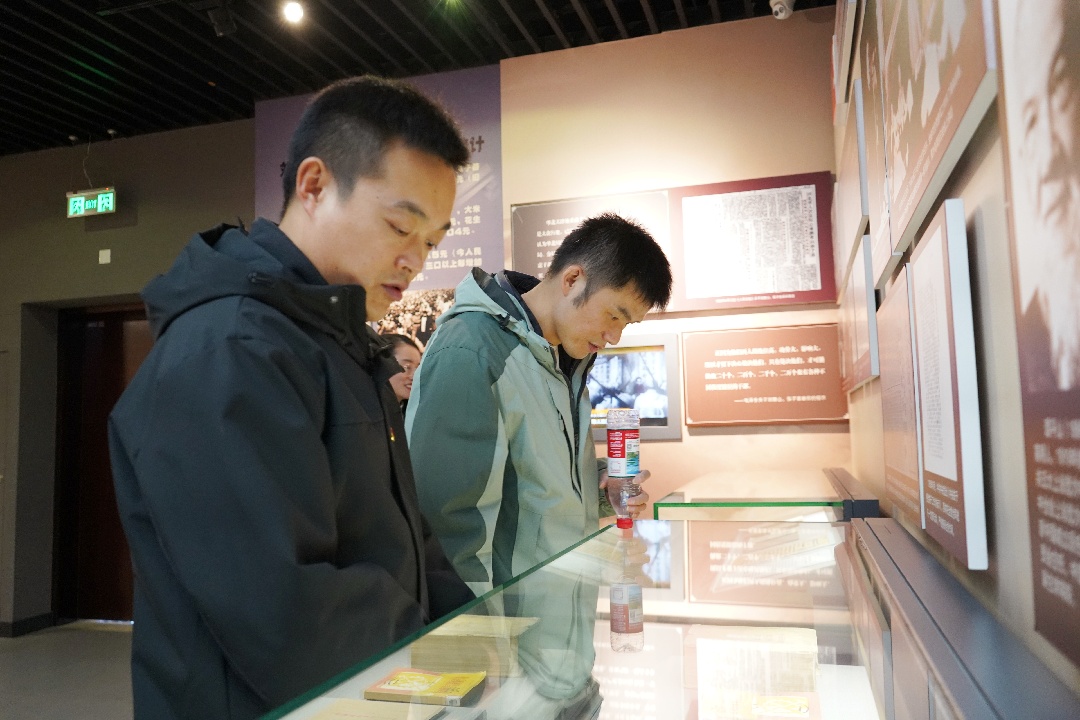 1765848133837379.jpg 1cfd614381e26cb4d7833b0cac578c1.jpg