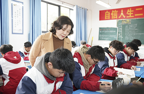 媒体报道|楚才报——从中考失利到高考逆袭，他们在这里找到“出彩人生”